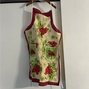 Grape Apron with Pockets